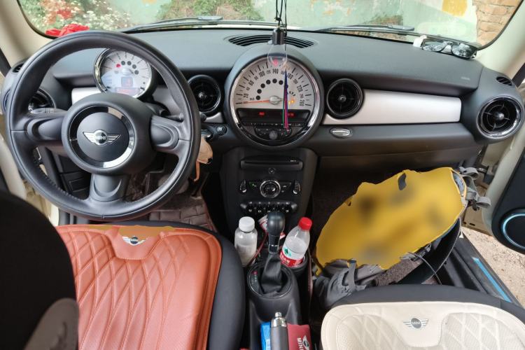 Used MINI 2011 1.6L ONE
