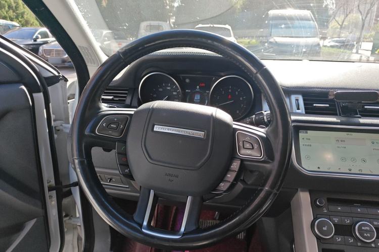 Used Land Rover Range Evoque 2018 240 PS SE Smart Brilliance Edition Steering Wheel