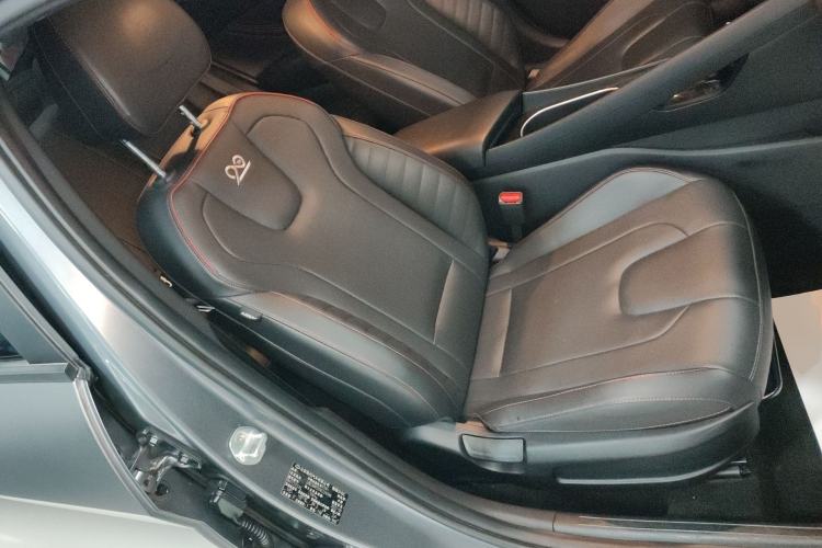 Used Hyundai Elantra 2022 1.5L CVT 20th Anniversary Edition Right Front Seat