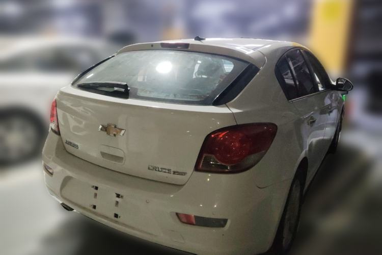 Used Chevrolet Cruze 2013 Hatchback 1.6T Automatic Flagship Model Rear Right 45 Deg