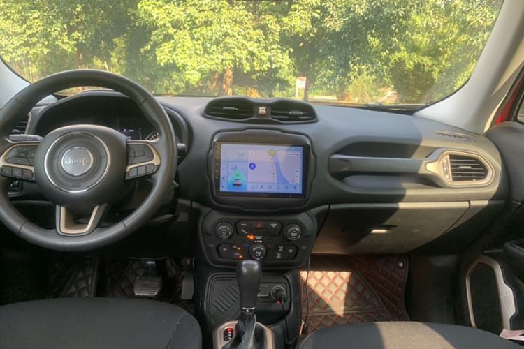 Used Jeep Renegade 2018 Connected Large Screen Version 180T Automatic High-Energy Edition
