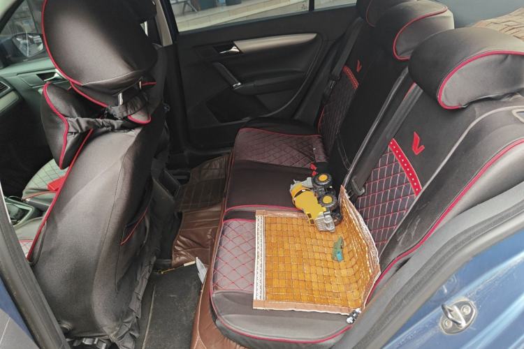 Used Volkswagen Lavida 2013 Revised Version 1.4 TSI DSG Comfort Edition Left Rear Seat