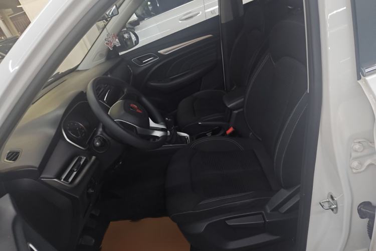 Used Roewe RX3 2018 1.6L Manual Entry-Level Model