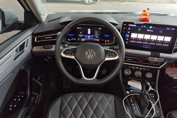 Used Volkswagen Sagitar 2025 300TSI DSG Excellence Edition Steering Wheel