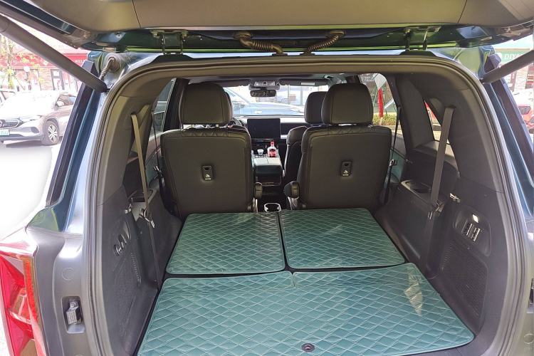 Used GAC Trumpchi GS8 2022 Double-Energy Series 2.0TM Two-Wheel Drive Prestige Edition (6 Seats) Trunk