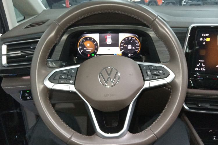 Used Volkswagen Viloran 2023 Facelift 330TSI Luxury Edition
