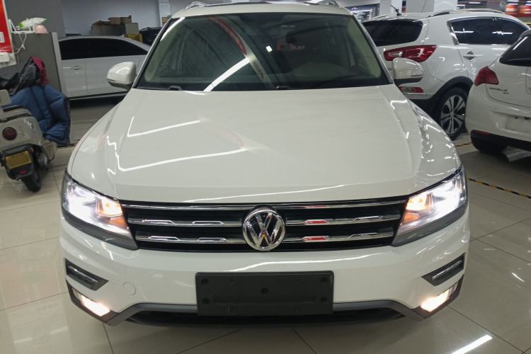 Used Volkswagen Tiguan L 2019 330TSI Automatic Two-Wheel Drive Panoramic Comfort Edition China VI Standard
