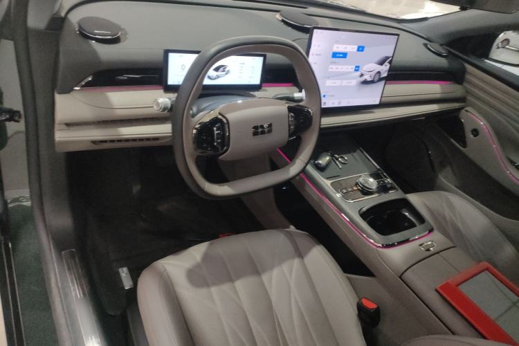 Used Geely Galaxy Galaxy 8 2025 130km EM-i Deluxe Edition
