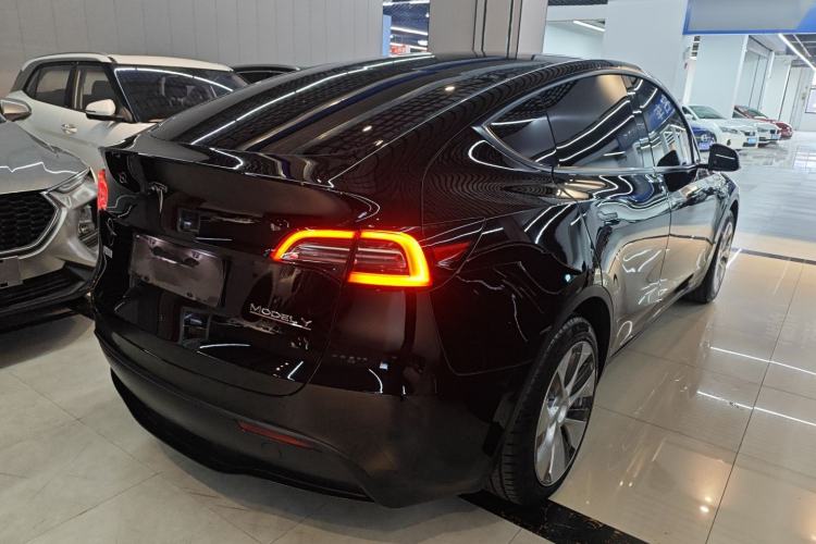 Used Tesla Model Y 2022 Rear-Wheel-Drive Version
