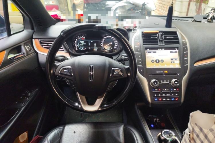 Used Lincoln MKC 2017 2.0T Two-Wheel-Drive Luxury Edition
