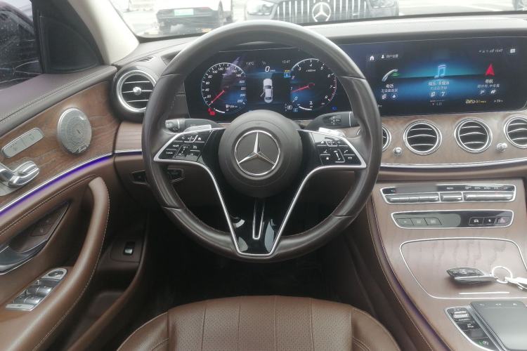 Used Mercedes-Benz E-Class 2023 Updated E 300 L Fashion Edition
