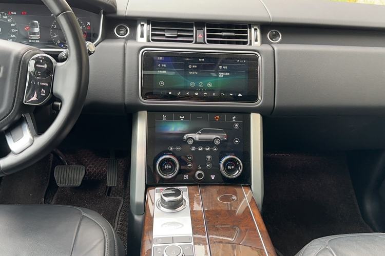 Used Land Rover Range Rover 2022 3.0 L6 360 PS Grand Edition
