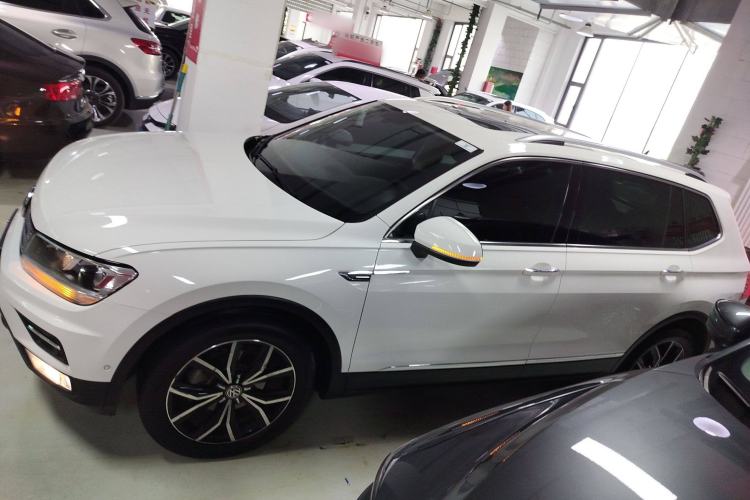Used Volkswagen Tiguan L 2019 Revised 330TSI Automatic Two-Wheel Drive Smart & Luxury Edition China VI Standard
