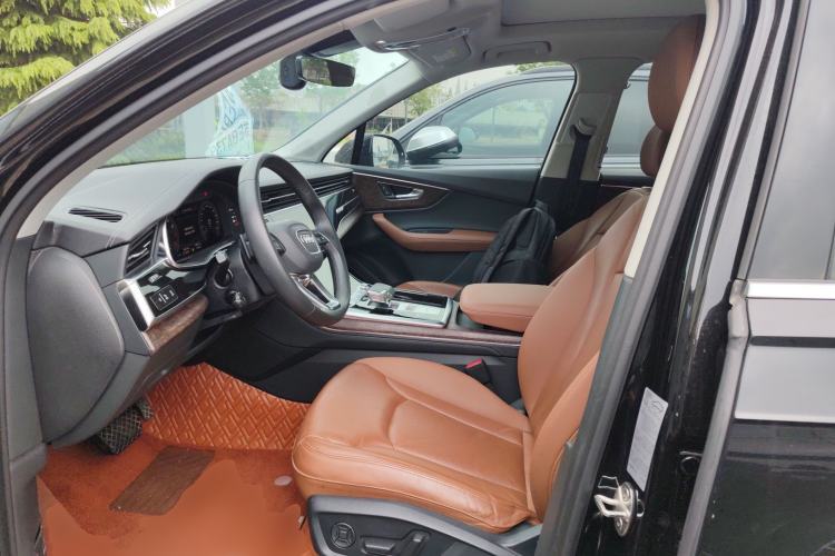 Used Audi Q7 2023 55 TFSI quattro S line Sport Edition Left Front Seat