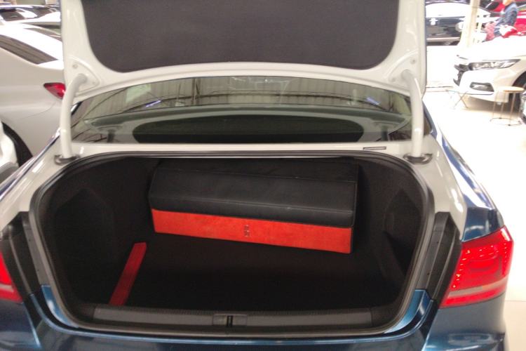 Used Volkswagen Magotan 2013 2.0 TSI Prestige Model