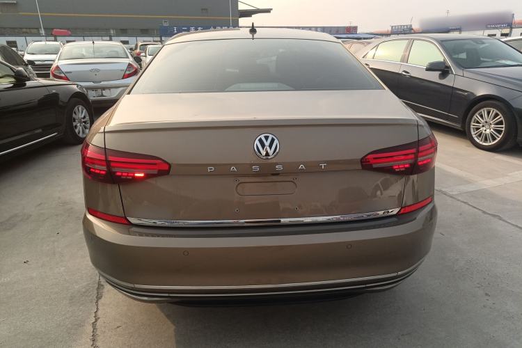Used Volkswagen Passat 2019 330TSI Luxury Edition China VI Standard