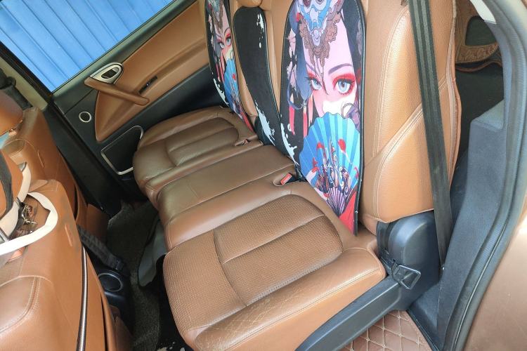 Used Luxgen Great 7 SUV 2013 Limited-Edition Sharp Edition 2.2T All-Wheel-Drive Prestige Model Interior 4