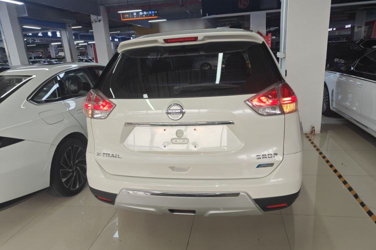 Used Nissan X-Trail 2015 2.0L CVT Comfort MAX Edition 2WD
