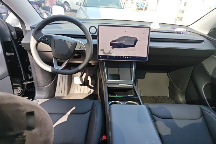 Used Tesla Model Y 2025 Rear-Wheel-Drive Version