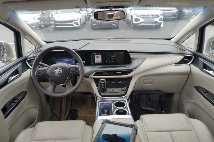 Used Buick GL8 2023 ES Lu Zun Comfort Model Center Console