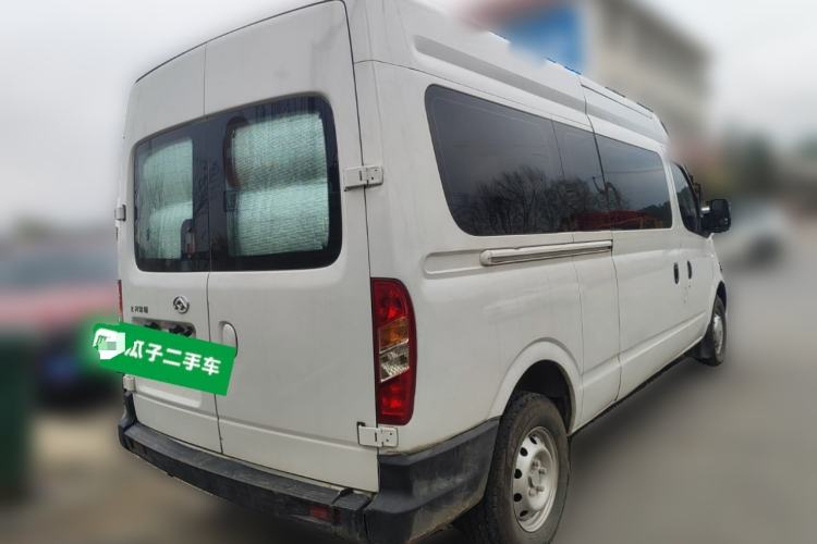 Used SAIC MAXUS Xintu V80 2019 2.5T Classic Model AMT Aoyuntong Long Wheelbase Mid-Roof 7-Seater
