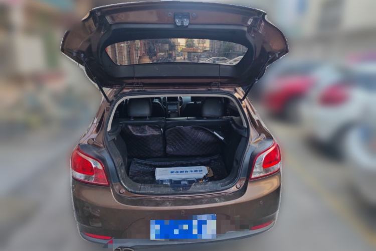 Used Baojun 610 2014 CROSS 1.5L Manual Comfort Model
