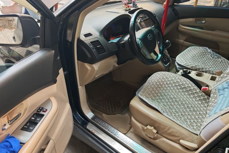 Used BYD S6 2012 2.4L Automatic Luxury Edition
