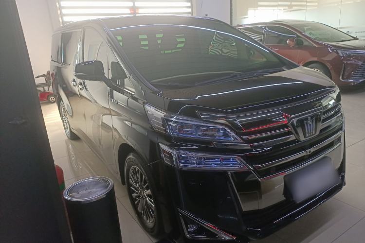 Used Toyota Vellfire 2023 Crown Dual-Engine 2.5L HV Prestige Edition
