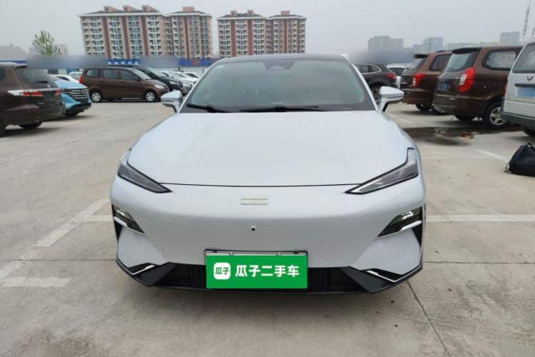 Used Geely Galaxy E8 2024 665 km Range Rear-Drive Starship Long-Range Version Front