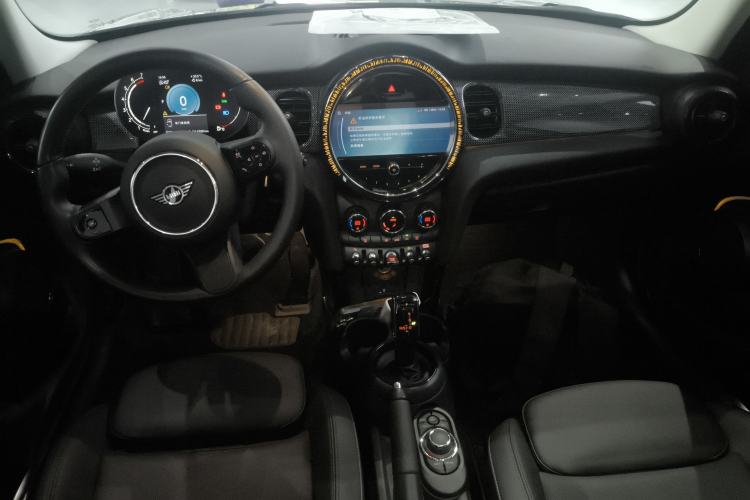 Used MINI 2022 1.5T COOPER Classic Edition Five-Door Version Interior 2