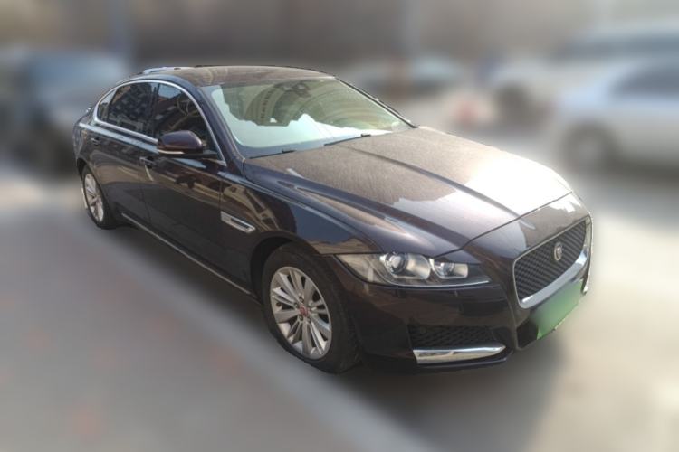 Used Jaguar XFL 2019 XFL 2.0T 200PS Two-Wheel-Drive Luxury Edition Front Right 45 Deg