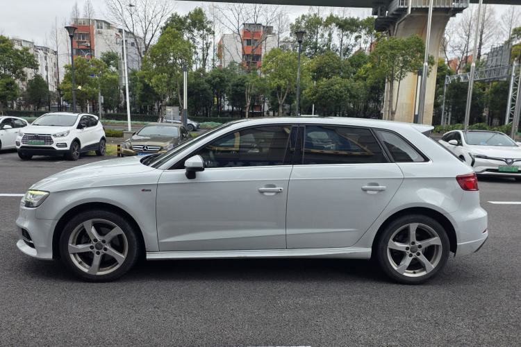 Used Audi A3 2019 Sportback 35 TFSI Fashion Edition China VI Emission Standard
