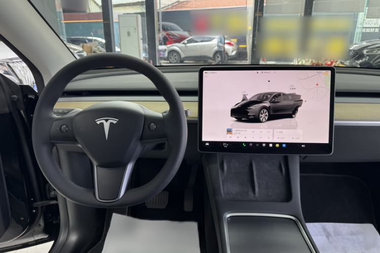 Used Tesla Model Y 2023 Long-Range All-Wheel-Drive Version