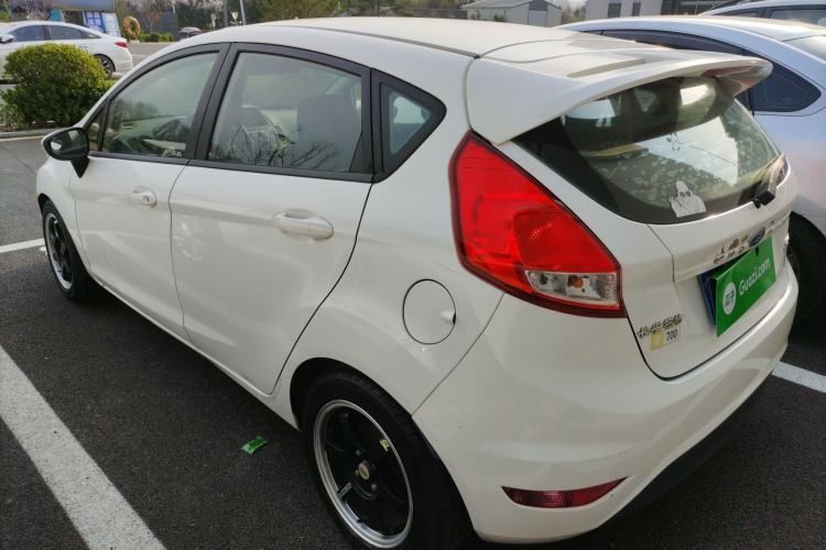 Used Ford Fiesta 2013 Hatchback 1.5L Manual Fashion Edition
