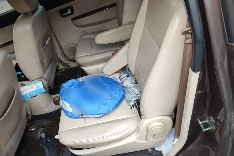 Used Dongfeng Fengon 2013 1.5L Manual Comfort Version DK15 Left Rear Seat