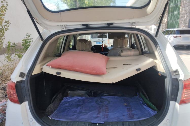 Used Brilliance V5 2012 1.6L Manual Luxury Model Trunk