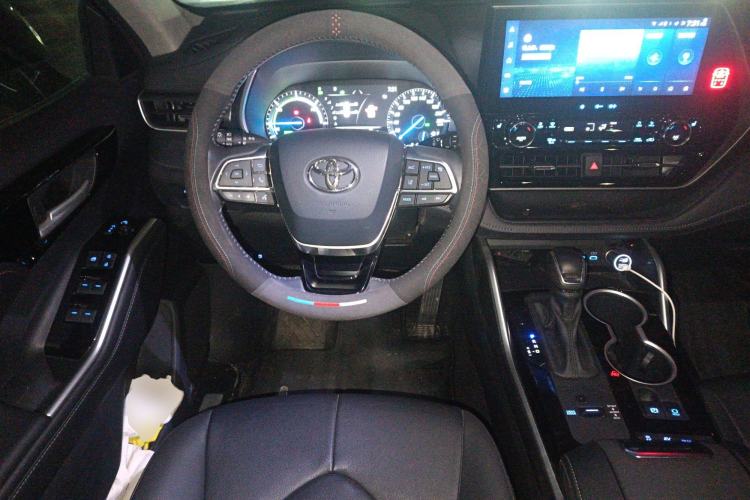 Used Toyota Highlander 2022 Dual-Engine 2.5L Four-Wheel Drive Prestige Version 7 Seats