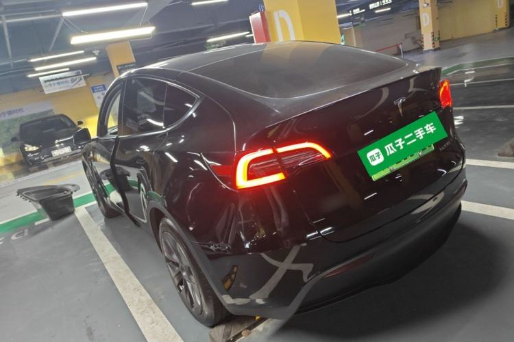 Used Tesla Model Y 2023 Rear-Wheel-Drive Version
