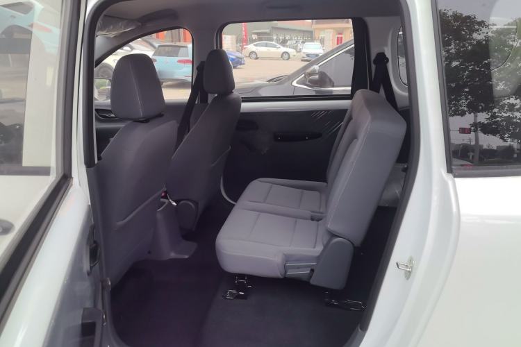 Used Wuling Hongguang New Energy 2024 All-Electric Model 300KM Practical Version Left Rear Seat