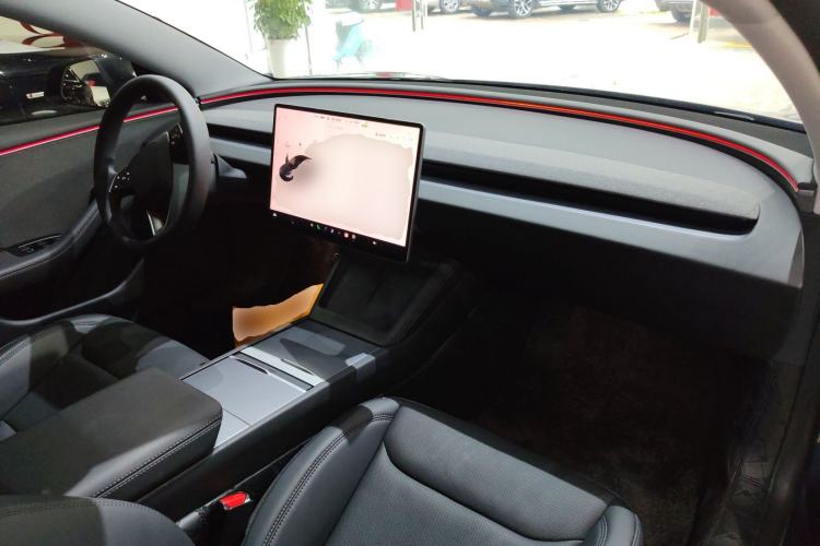 Used Tesla Model 3 2025 Rear-Wheel-Drive Version Center Console