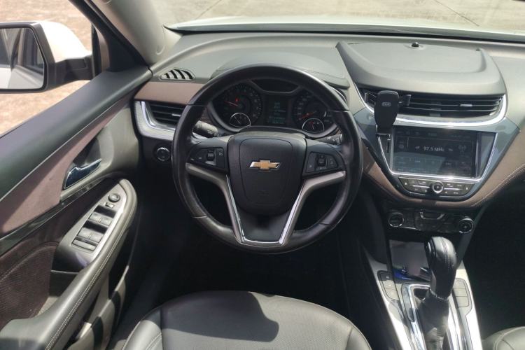 Used Chevrolet Malibu 2017 1.5T Automatic Luxury Edition Steering Wheel