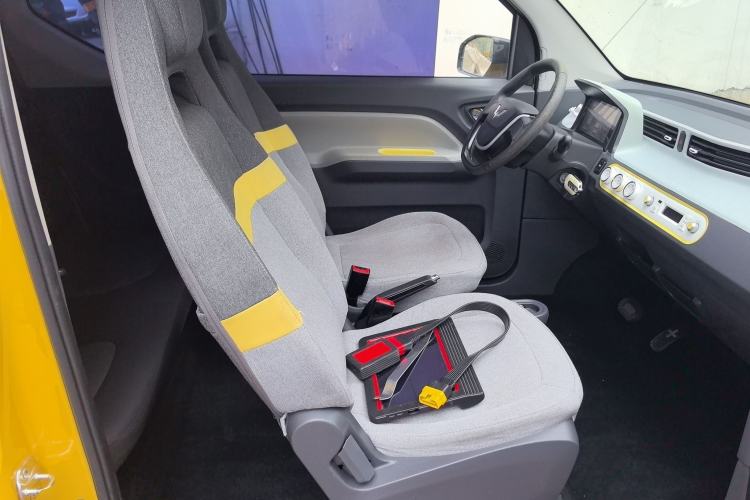 Used Wuling Hongguang MINIEV 2022 Macaron Premium Model – Lithium Iron Phosphate Right Front Seat