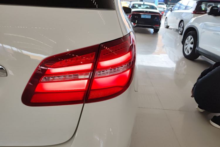 Used Mercedes-Benz B-Class 2015 B 200 Fashion Model
