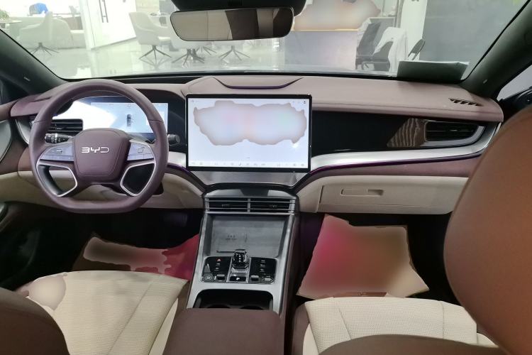 Used BYD Seal 07 DM-i 2025 Intelligent Driving Version DM-i 1.5L 125 km Prestige Edition Center Console