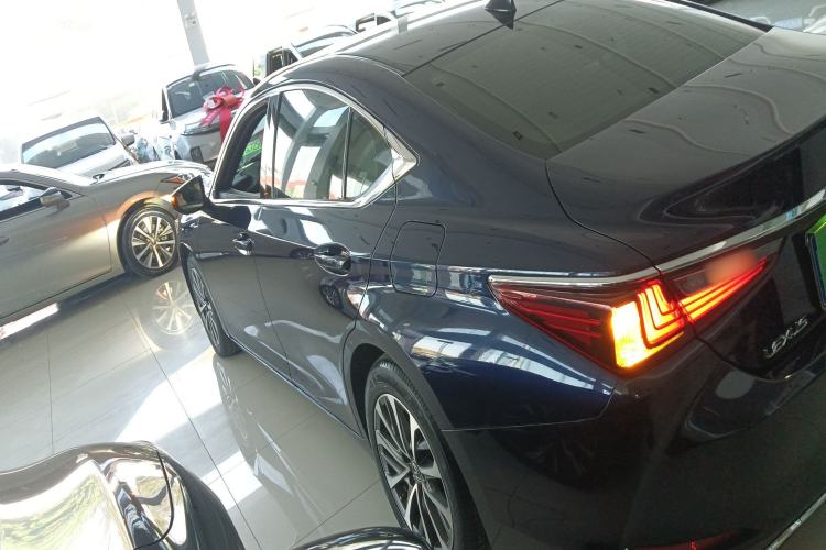 Used Lexus ES 2021 260 Excellence Edition