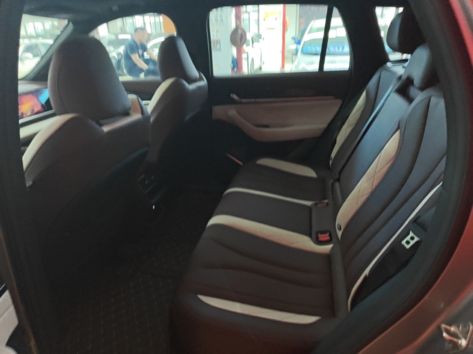 Geely Auto Monjaro L 2021 2.0TD DCT EVO Two-Wheel Drive Prestige Version — снимка 20