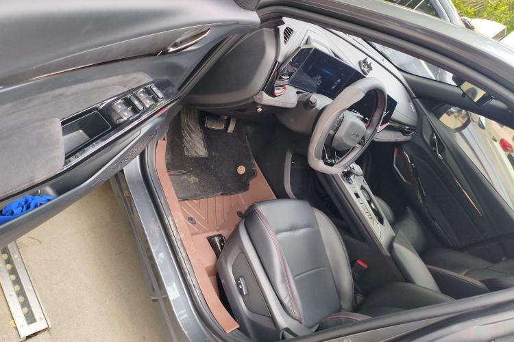 Used CHANGAN OSHAN X5 PLUS 2023 Revised Version 1.5T DCT Navigation Edition