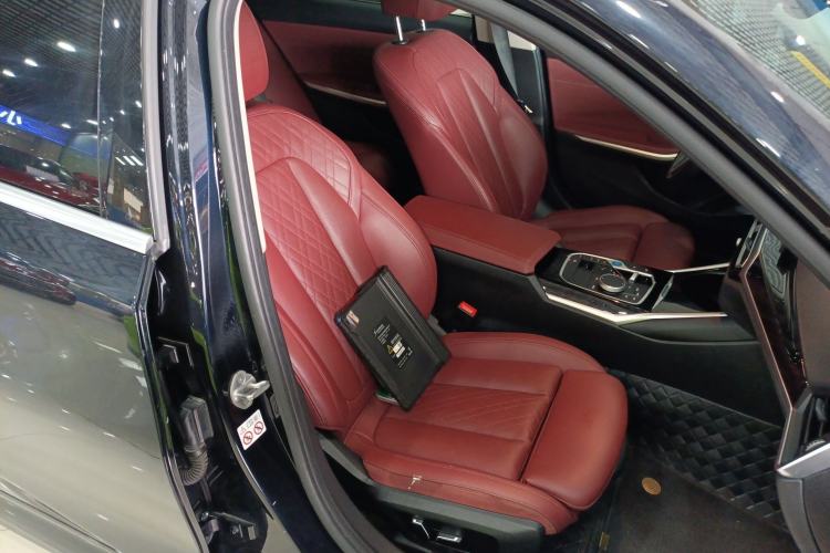 Used BMW i3 2024 eDrive 35 L