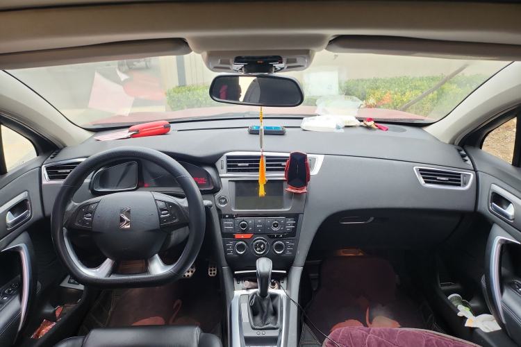 Used DS 6 2014 1.6T Luxury Edition THP200
