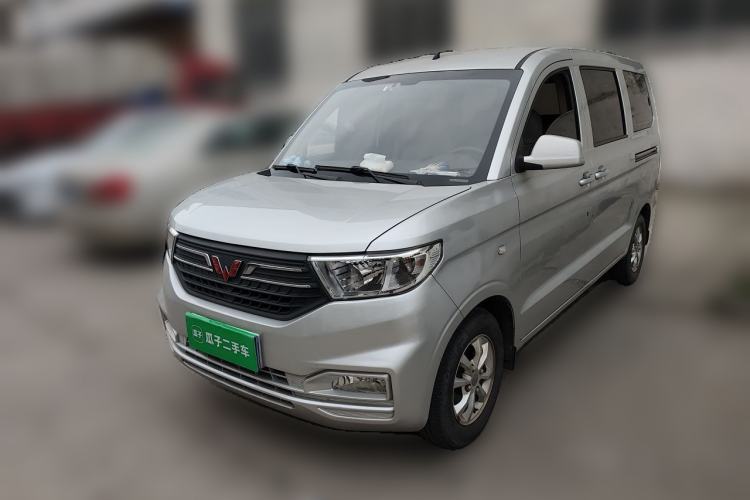 Used Wuling Hongguang V 2019 1.5L Enjoyment Version China VI LAR
